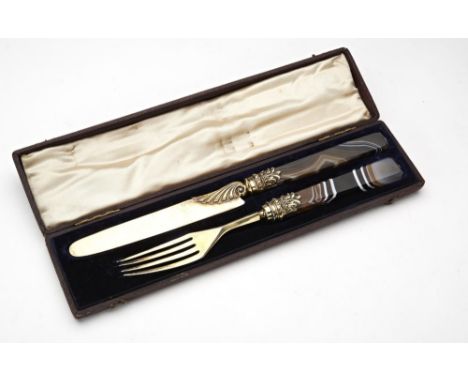 FINE GEORGE IV SILVER GILT AGATE BOXED FRUIT KNIFE AND FORKWILLIAM CHAWNER, LONDON 1829with tapered agate handles, retailed b