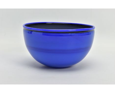 RACHAEL WOODMAN / NEIL WILKIN (BRITISH CONTEMPORARY) A LATE 20TH CENTURY SOMMERSO BOWL, blue over grey with a black band bene