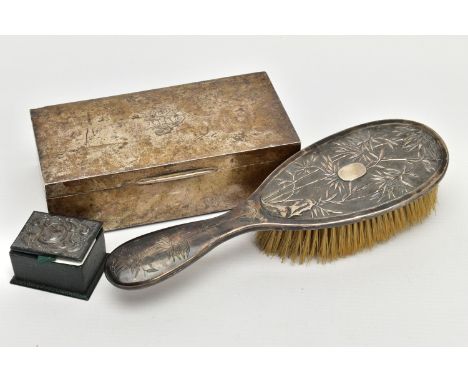 AN EARLY 20TH CENTURY CHINESE SILVER HAIR BRUSH, A GEORGE V RECTANGULAR SILVER CIGARETTE CASE AND A SMALL SILVER MOUNTED BOX,