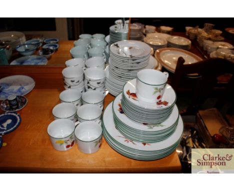 A Royal Worcester "Evesham Vale" pattern tea / dinner service