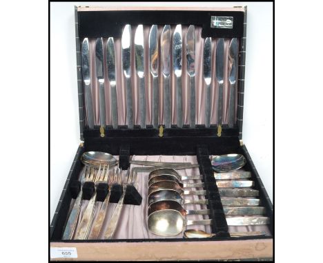 A 20th century vintage Viners silver plated canteen of cutlery in the Chelsea pattern complete in wooden square pattern box. 