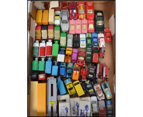 A collection of vintage diecast model cars and trucks to include Corgi, Corgi Juniors, Matchbox, Lledo etc. Please see images