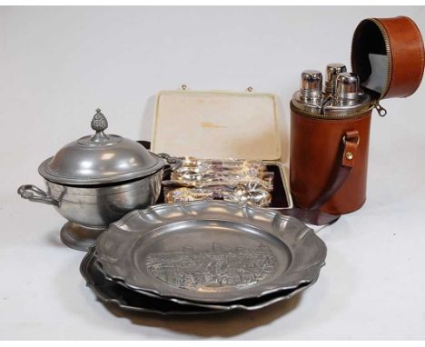 A collection of miscellaneous items, to include a modern three bottle hunting flask set in leather case, pewter plates, cased