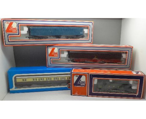 OO gauge model rail, a Lima 2-6-2 GWR 4589 locomotive and three carriages, (4)