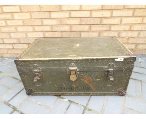 1936 U.S. Army foot locker 8th QM BTN, made by Belber Trunk and Baggage Co of Chicago, with lock and clasp scribed 'Corbin Ca