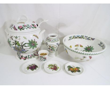 Portmeirion - a Portmeirion ceramic soup tureen and a ladle, large bowl, vase and similar, Est £30 - £50.