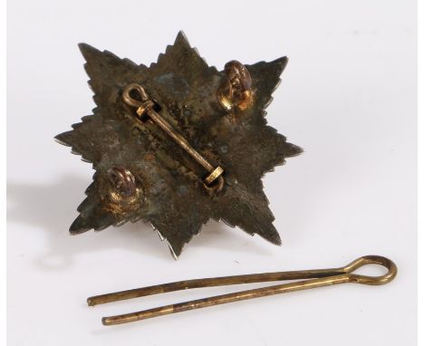 Irish Guards Officers cap star in silver, gilt and enamel, two loops to the reverse, K&amp;K  912