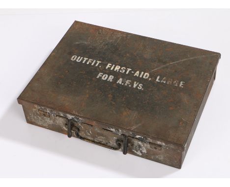 Second World War tin case for 'Outfit, First Aid, Large, For Armoured Fighting Vehicles.',  27 cm x 21 cm x 6.5 cm
