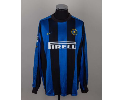 Ronaldo blue and black autographed Inter Milan long-sleeved shirt, Nike, XL, with embroidered cloth badge, the reverse letter