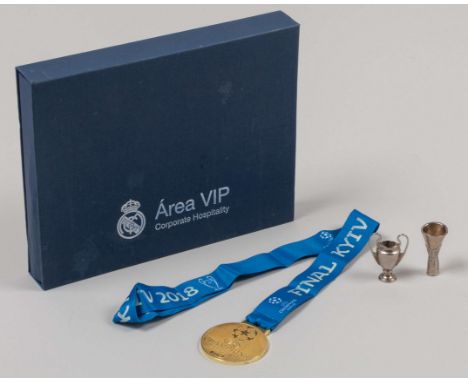 Real Madrid CF 2018 UEFA Champions League commemorative yellow-metal medal with miniature European and Euro League Basketball