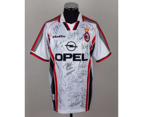 White AC Milan autographed short-sleeved shirt, the front of the shirt bearing twenty autographs