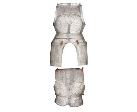 ‡ A COMPOSITE ITALIAN INFANTRY CUIRASS WITH FLUTED DECORATION, CIRCA 1510-20 comprising breastplate with main plate of globos