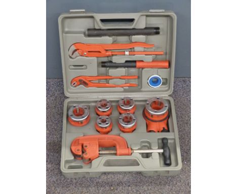 Cased BSPT pipe threading set&nbsp;