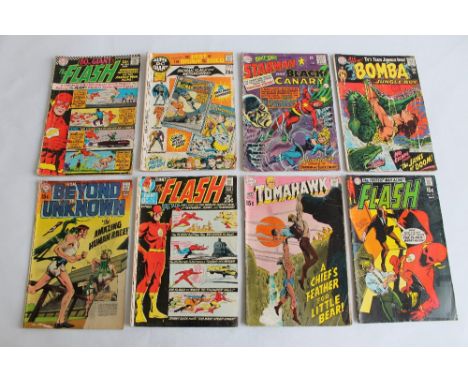 A SELECTION OF DC COMICS, to include "Tomahawk" No 125, "Starman & Black Canary" No 61, "The Flash" Giant No 205 & No 160, "S