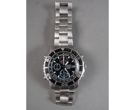 A Seiko stainless steel Chronograph bracelet watch with black enamel dial and date aperture at three o'clockCondition:Not cur