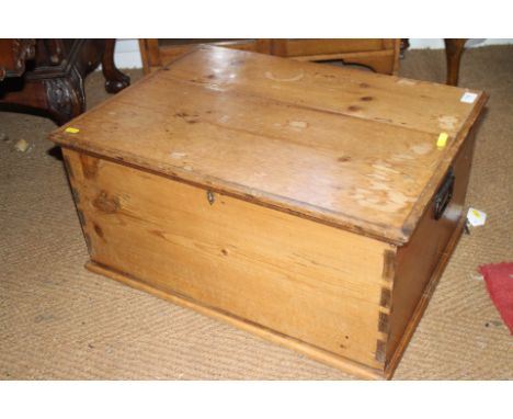 A carpenter's pine tool chest with lift out tray,&nbsp; 26" wide