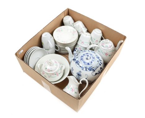Box of porcelain b.u. Bavaria Eschenbach cups and saucers, complete service with floral decor, Gotha chocolate jug (handle mi