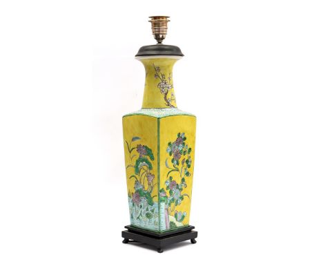 Chinese porcelain table lamp with polychrome floral decor, 60 cm high without shade