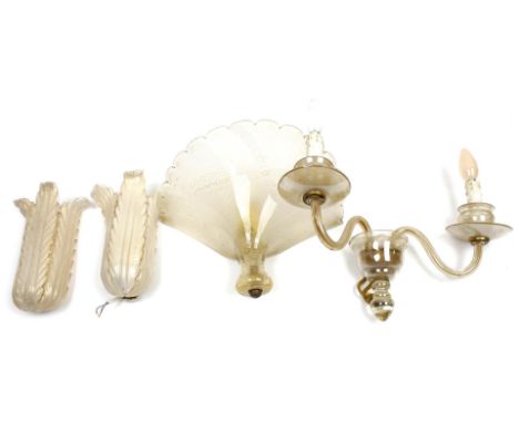 2 Venetian glass 1-light wall lamps 21 cm high, 16 cm wide, 1-light wall lamp 24 cm high, 34 cm wide and 2-light wall lamp 32