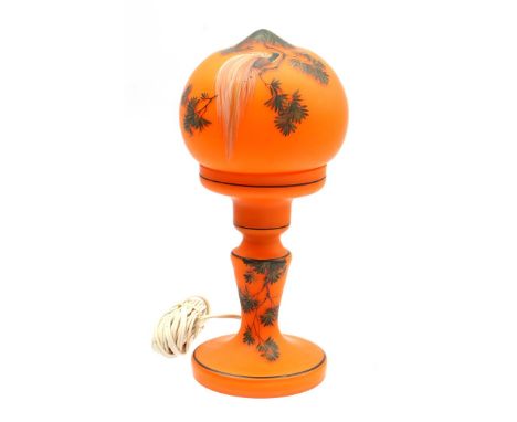 Orange glass 2-piece table lamp with polychrome decor of a peacock on a branch 32 cm high (chip of the edge on which the shad