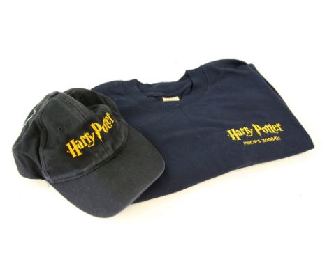 Harry Potter - Crew cap 'Stunts Worldwide' and Crew T-Shirt 'Props 2000/01' Size L (2).