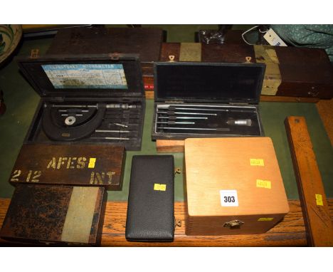 A collection of micrometer's internal and external measurements, to include; a 24in. vernier micrometer, by Brown & Sharpe wi