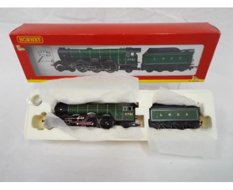 Hornby - an OO gauge model locomotive 4-6-2 Class A3 'Humorist' op no 2751 with tender, Super Detail # R2265, appears m to nm