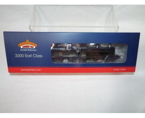 Bachmann Branch-Line - an OO scale model locomotive 4-4-0 3200 Earl Class with tender, 21 DCC,  op no 9022 weathered finish B