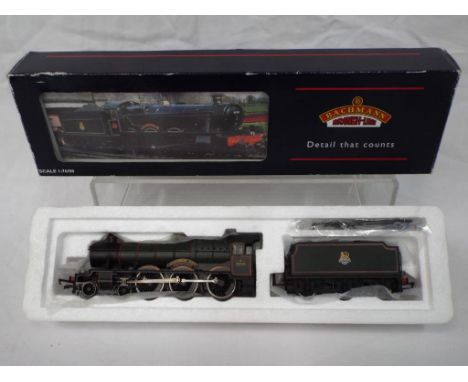 Bachmann Branch-Line - an OO gauge 4-6-0 locomotive and tender Modified Hall, op no 6969 'Wraysbury Hall', BR green livery, #