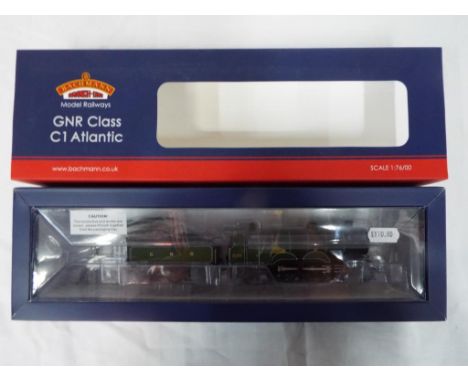 Bachmann Branch-Line - an OO scale model locomotive 4-4-2 with tender, 21 DCC,  op no 272 GNR green livery, Atlantic class C1