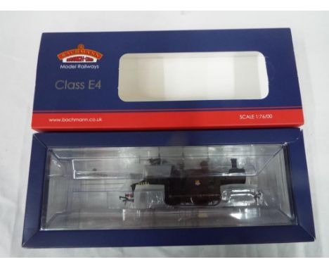 Bachmann Branch-Line - an OO gauge model tank locomotive DCC, Class E4 op no 32556 # 35-077, BR black early emblem, appears m