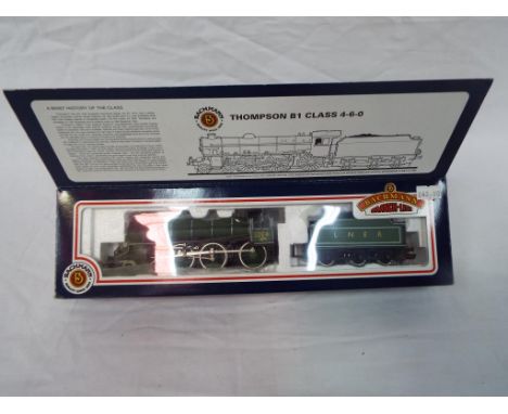 Bachmann Branch-Line - an OO scale model locomotive 4-6-0 with tender, class B1, op no 1264 LNER green livery # 31-700, appea