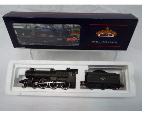 Bachmann Branch-Line - an OO gauge 4-6-0 locomotive and tender Modified Hall, op no 7915 'Mere Hall', BR green livery, # 31-7