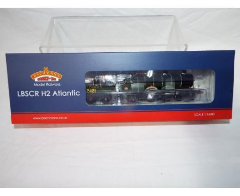 Bachmann Branch-Line - an OO scale model locomotive 4-4-2  LBSCR H2 Atlantic Class with tender, 21 DCC, 'South Foreland' op n