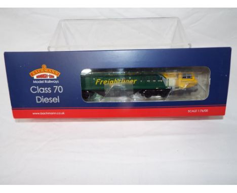 Bachmann Branch-Line - an OO scale model class 70 locomotive op no 700006 Freightliner livery, 21DCC # 31-585 appears mint in