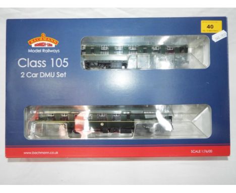 Bachmann Car Set - an OO scale boxed set comprising 2 car DMU set class 105, BR green with speed whiskers # 31-326, appears m