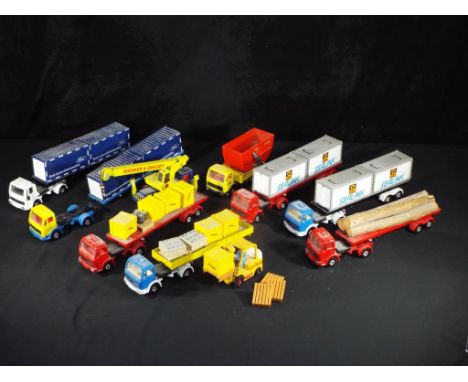 Diecast - Corgi - ten unboxed Corgi diecast vehicles, including Corgi Major Warner and Swasey 4418 Crane, Corgi Allis-Chalmer