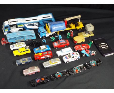 Diecast - Corgi, Matchbox, Husky - approximately 21 unboxed diecast vehicles and accessories in various scales, including Cor