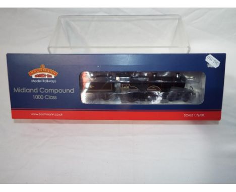 Bachmann Branch-Line - an OO scale model locomotive 4-4-0 Midland Compound 1000 Class with tender, 21 DCC,  op no 41157 BR bl