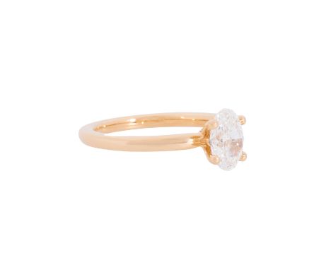 Solitärring mit ovalem Brillant von 1 ct FW (F)/VS2 (lt. GIA 2023) GG 18 K, 3,6 gr, RW 53, 21. Jh., sehr guter Zustand, punzi