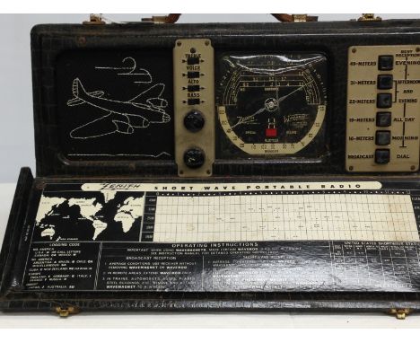 ZENITH SHORT WAVE PORTABLE RADIO - COLLECTORS ITEM ONLY