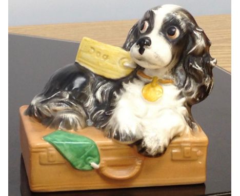 W. GOEBEL SPANIEL DOG ON A SUITCASE "BUTCH" 9CM STAE 3 
