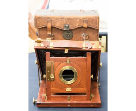 Marion & Co: An early 20th century Marion & Co. patent mahogany plate camera 'The Perfection' complete with brass fittings an