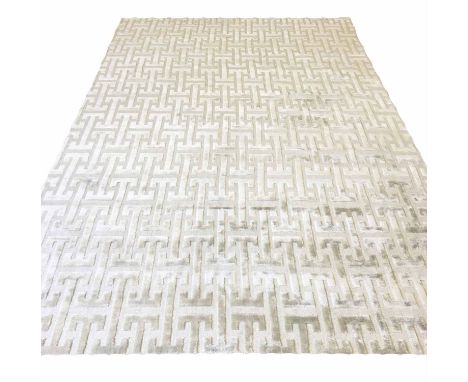 SILVER HOPPEN CARPET, 300cm x 200cm, all over design.