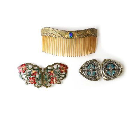 A group of Art Nouveau and later ornaments, to include an Art Nouveau hair comb, modelled with a peacock cabochon and dragonf
