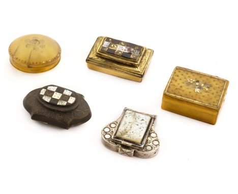 * Snuff boxes. A collection of 18th century snuff boxes, including a George III blonde tortoiseshell snuff box with pique wor