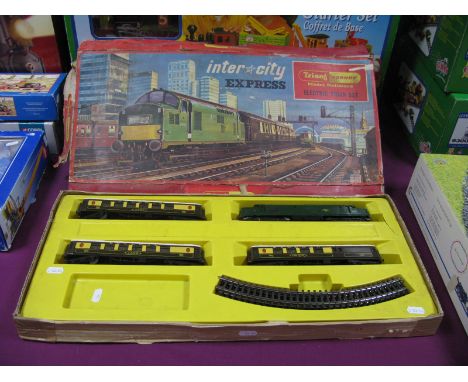 A Tri-ang "OO" Gauge Train Set, comprising of Class 37 Diesel Locomotive R/No. D6830, BR green, three Pullman coaches "Anne",