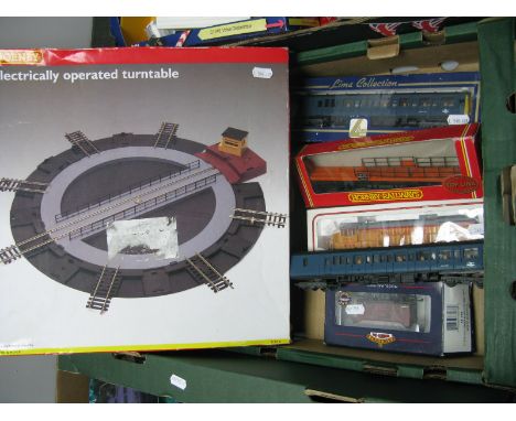 A Qunatity of "00" / "HO" Gauge locomotives, rolling stock, turntable by Hornby, Lima, Bachmann including boxed Bachman Outli