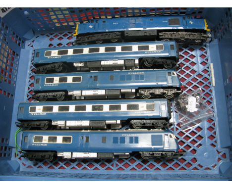 A Triang "00" Gauge  Pullman DMU Power Unit 'W60095', dummy unit W60097', two eight wheeled pullman coaches 'W60745', BR blue