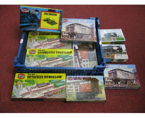 Ten Airfix "00" Scale Plastic Model Rolling Stock, Lineside accessories kit, including #03619-7 detached bungalow, #03612-6 l